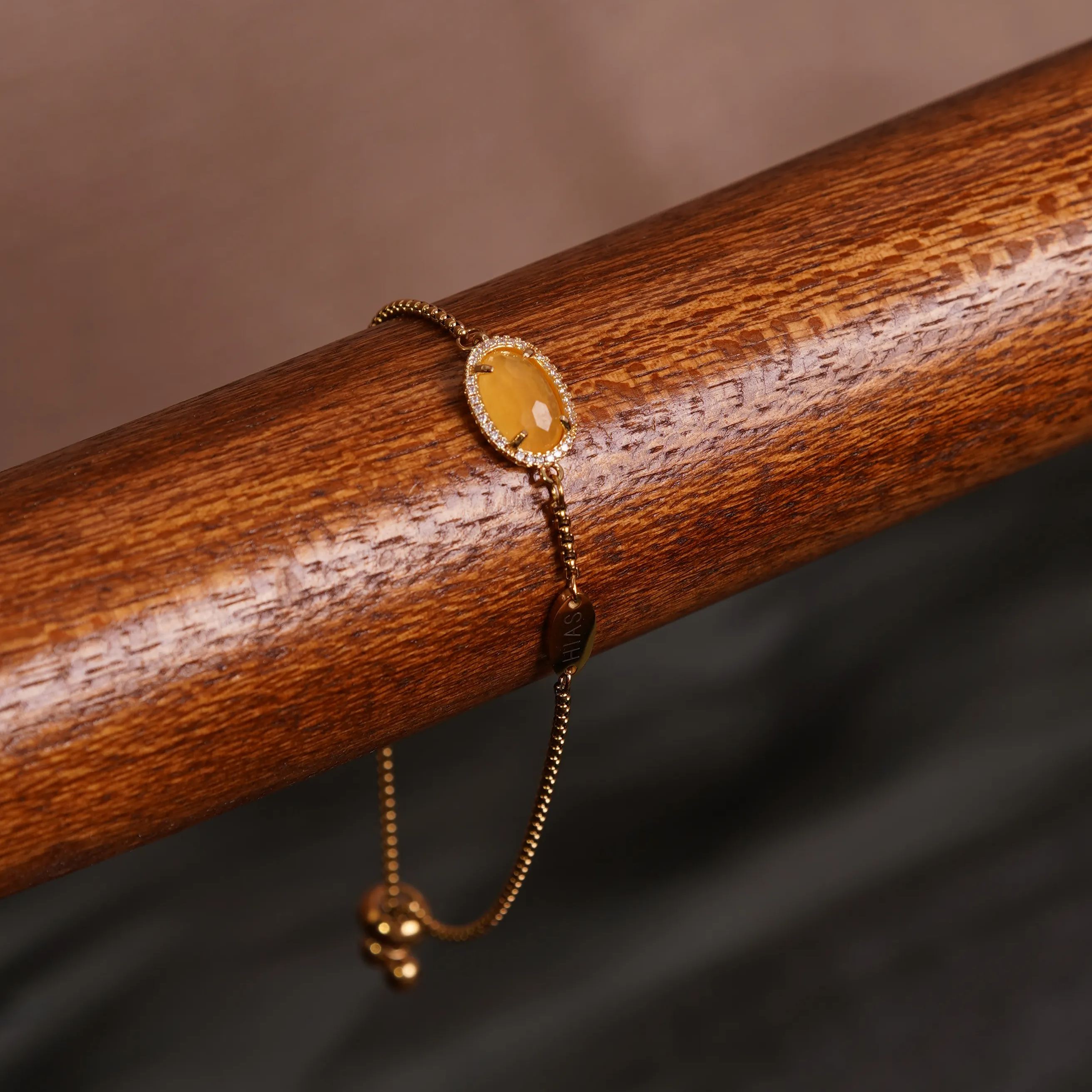 TERINDAH OVAL B YELLOW TOPAZ BRACELET GOLD