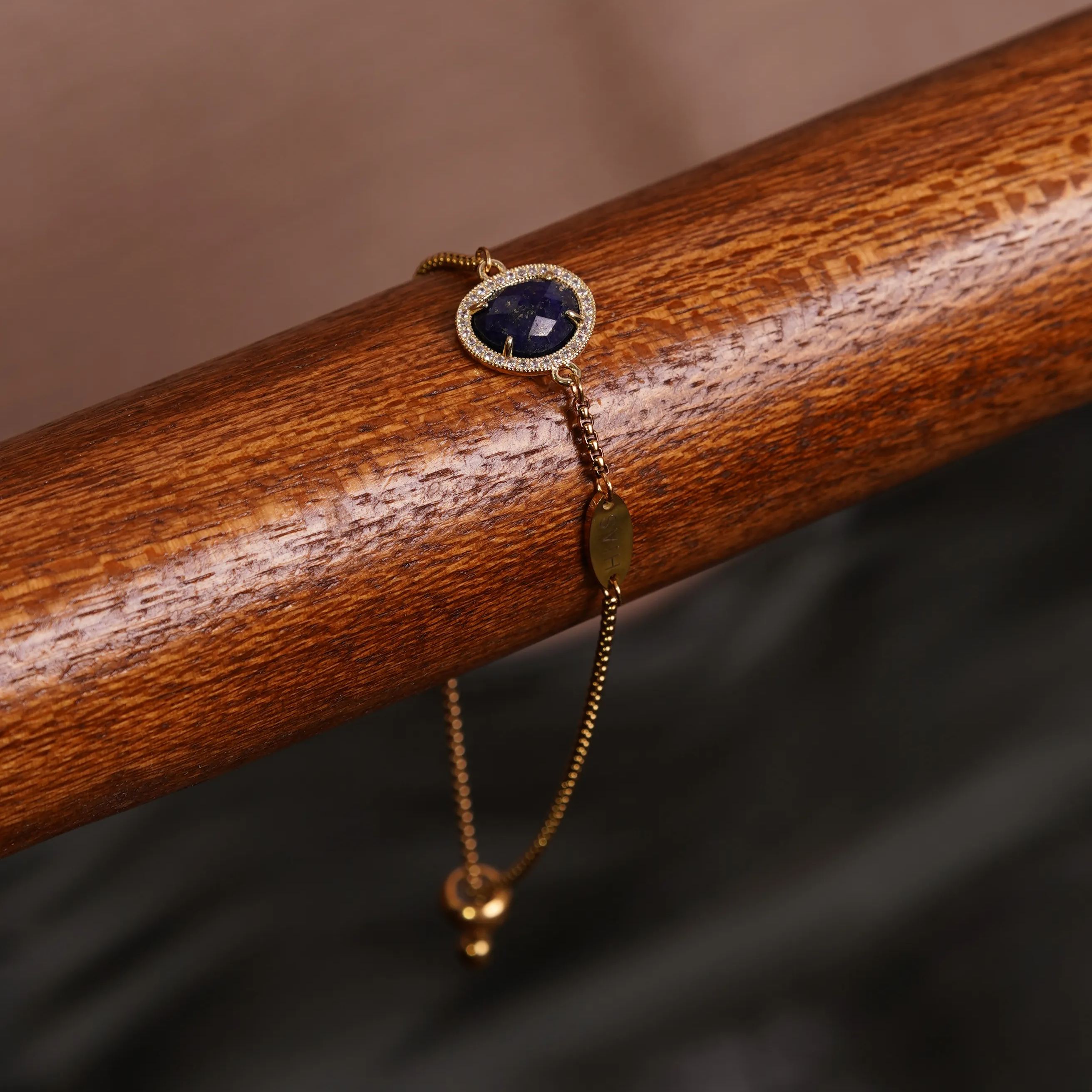 [Copy]TERINDAH OVAL C LABRADORITE BRACELET GOLD