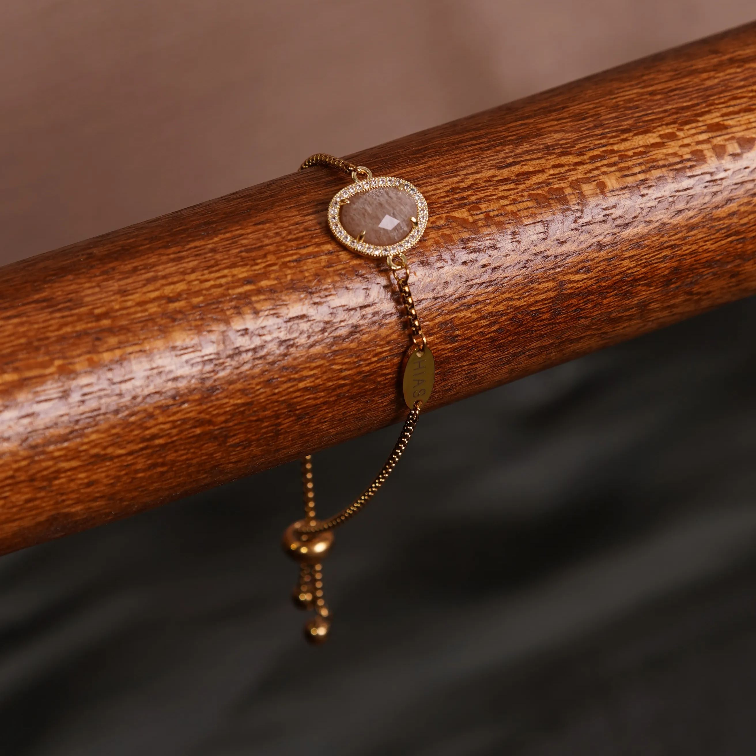 TERINDAH OVAL C SUNSTONE BRACELET GOLD