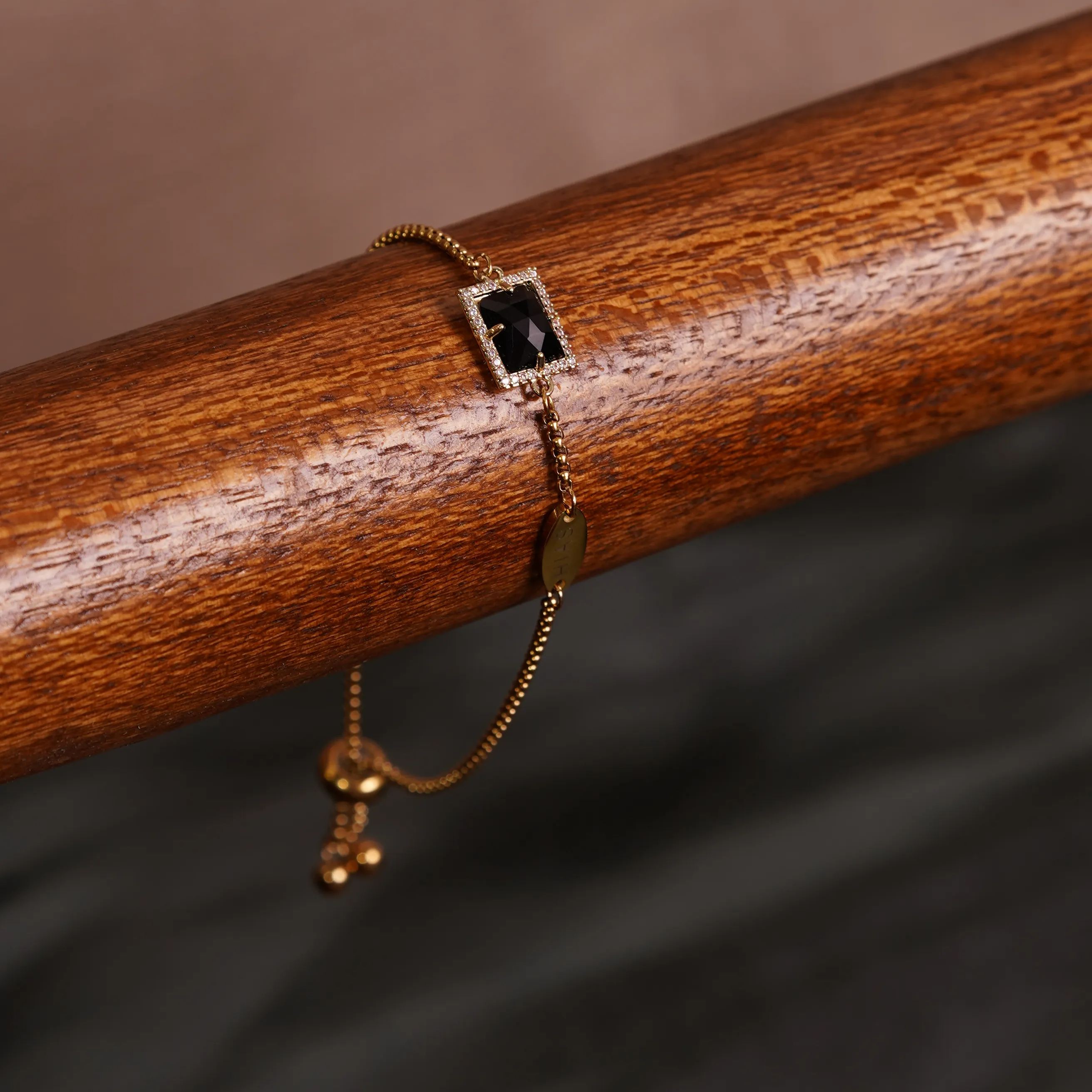 [Copy]TERINDAH RECTANGLE SUNSTONE BRACELET GOLD