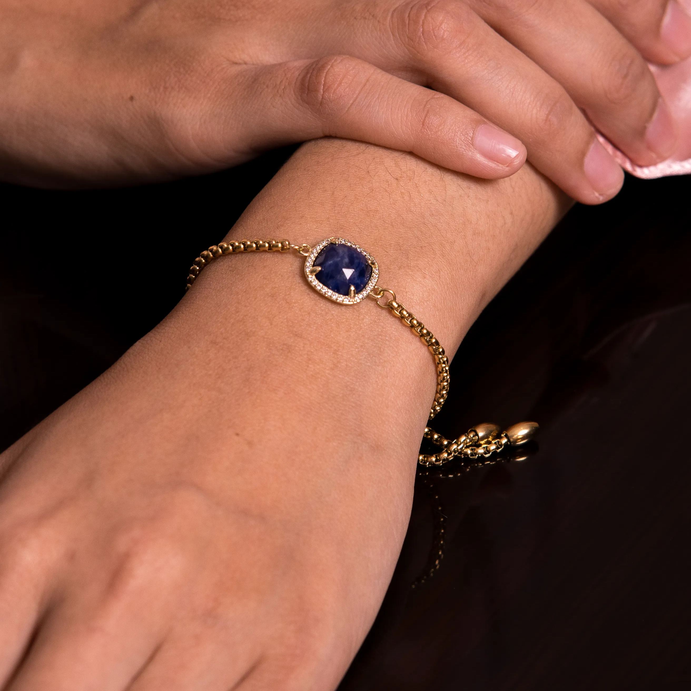 TERINDAH SQUARE SODALITE BRACELET GOLD