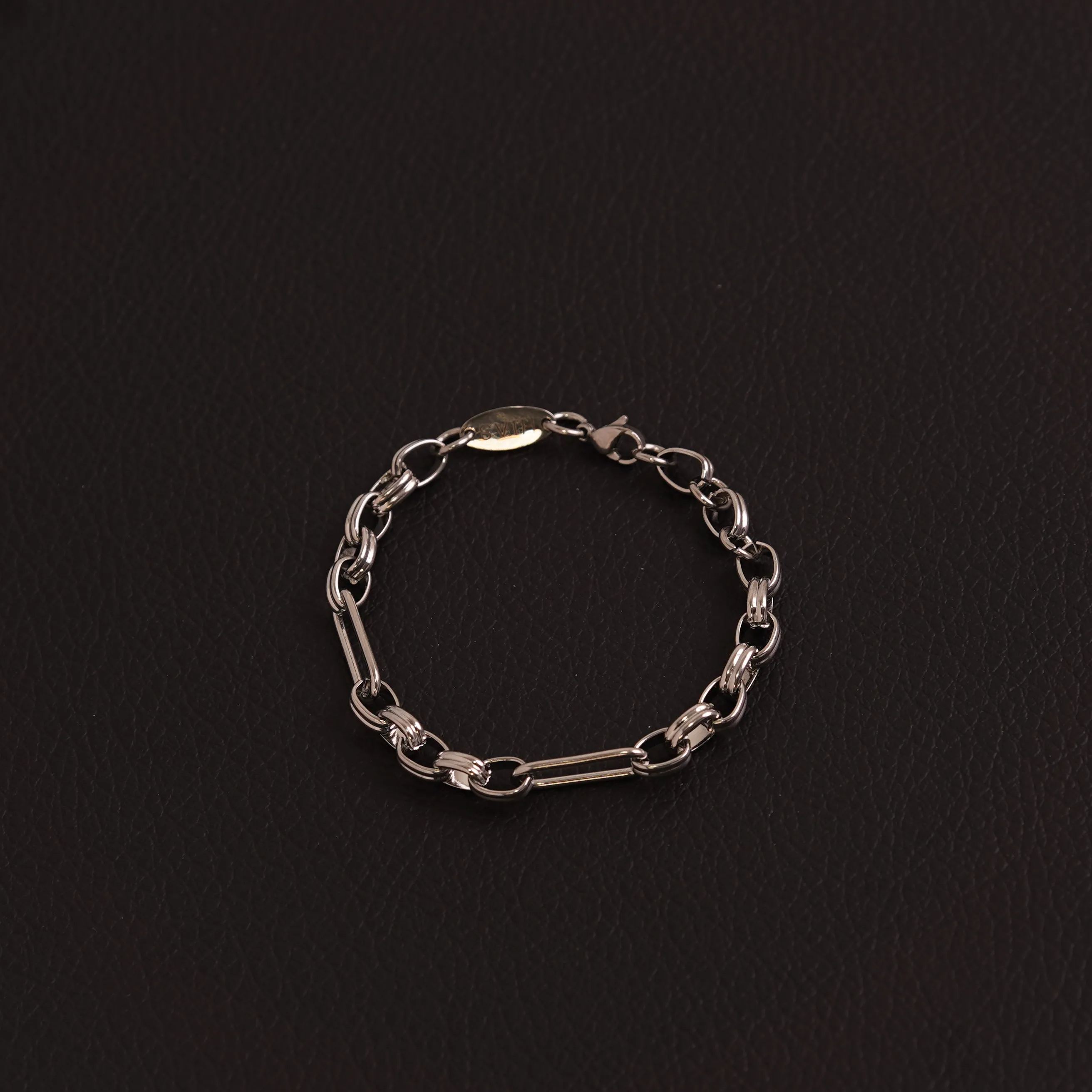 PAPERCLIP TEXTURED BRACELET SILVER