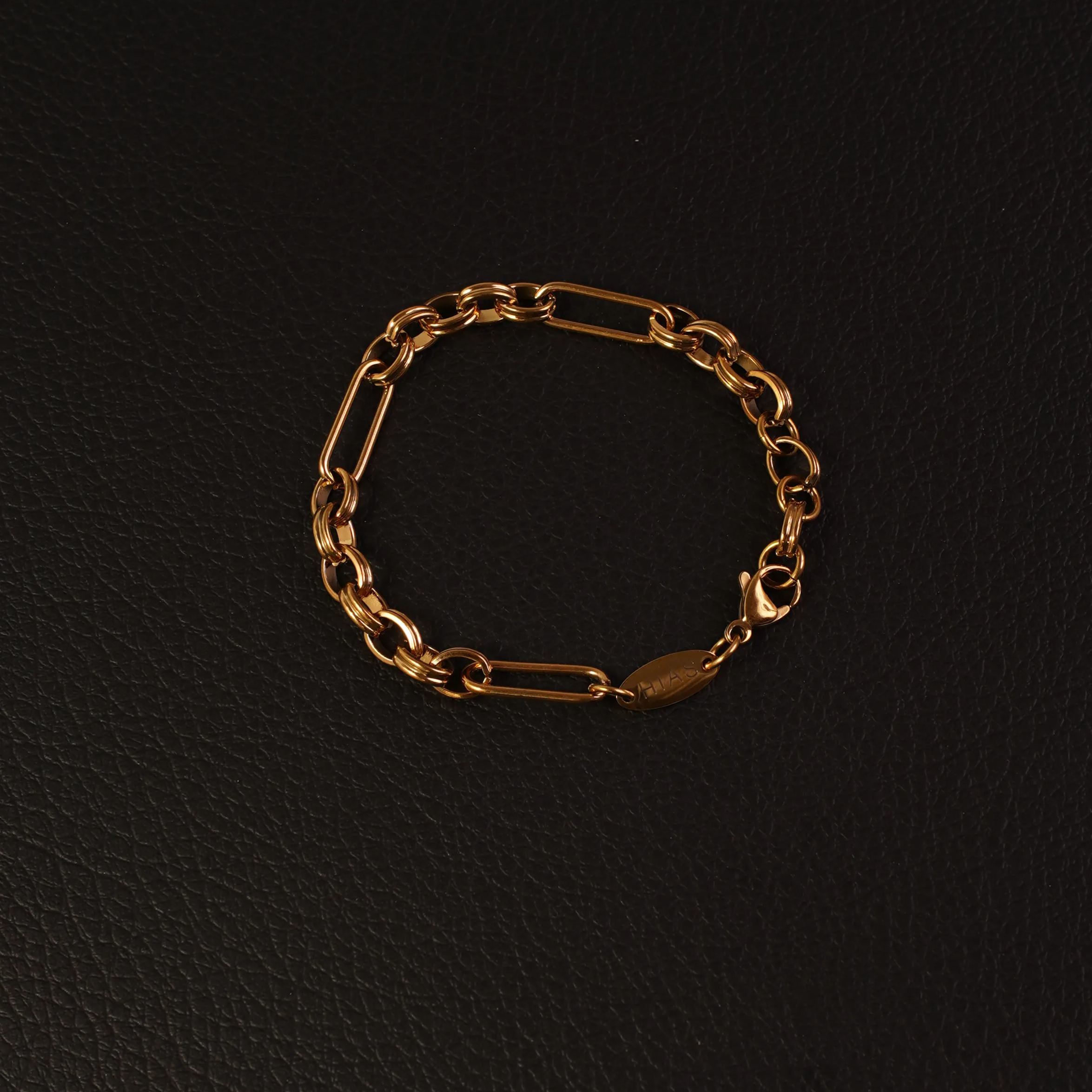 PAPERCLIP TEXTURED BRACELET GOLD