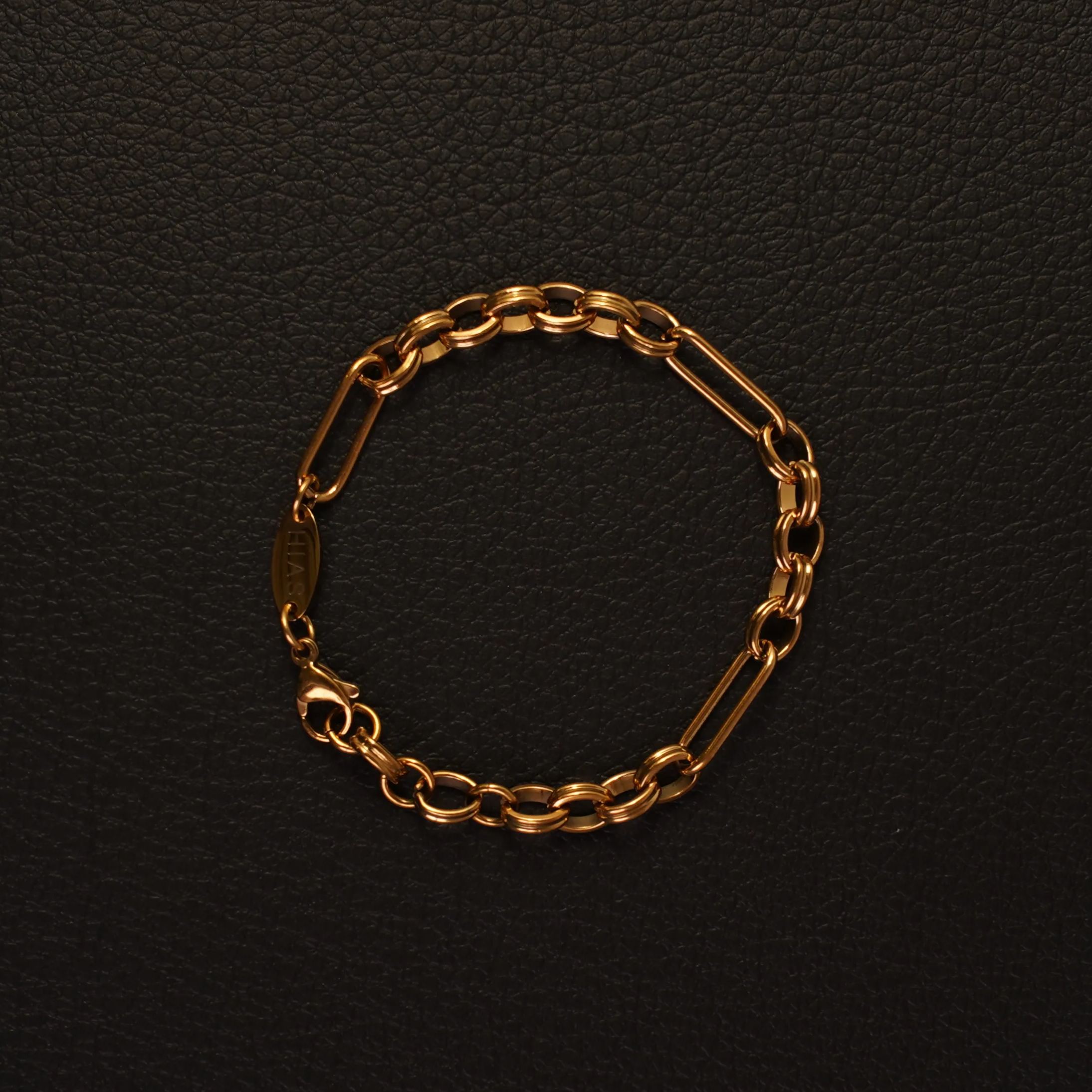 PAPERCLIP TEXTURED BRACELET GOLD