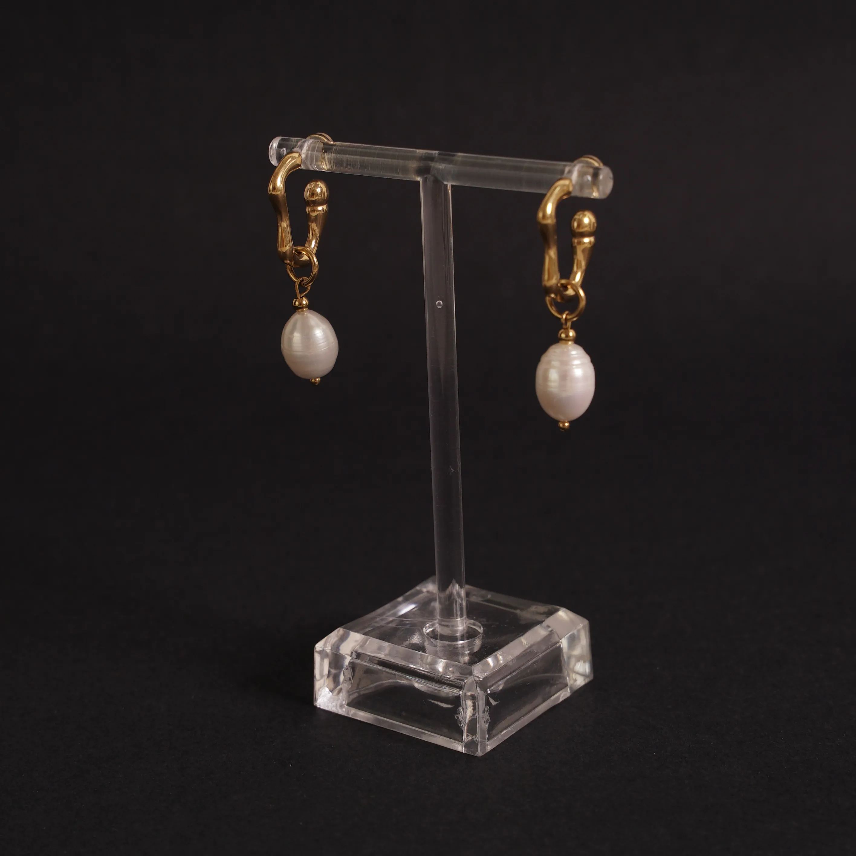 [Copy]BLACK SHELL PEARL GEOMETRIC EARRING GOLD