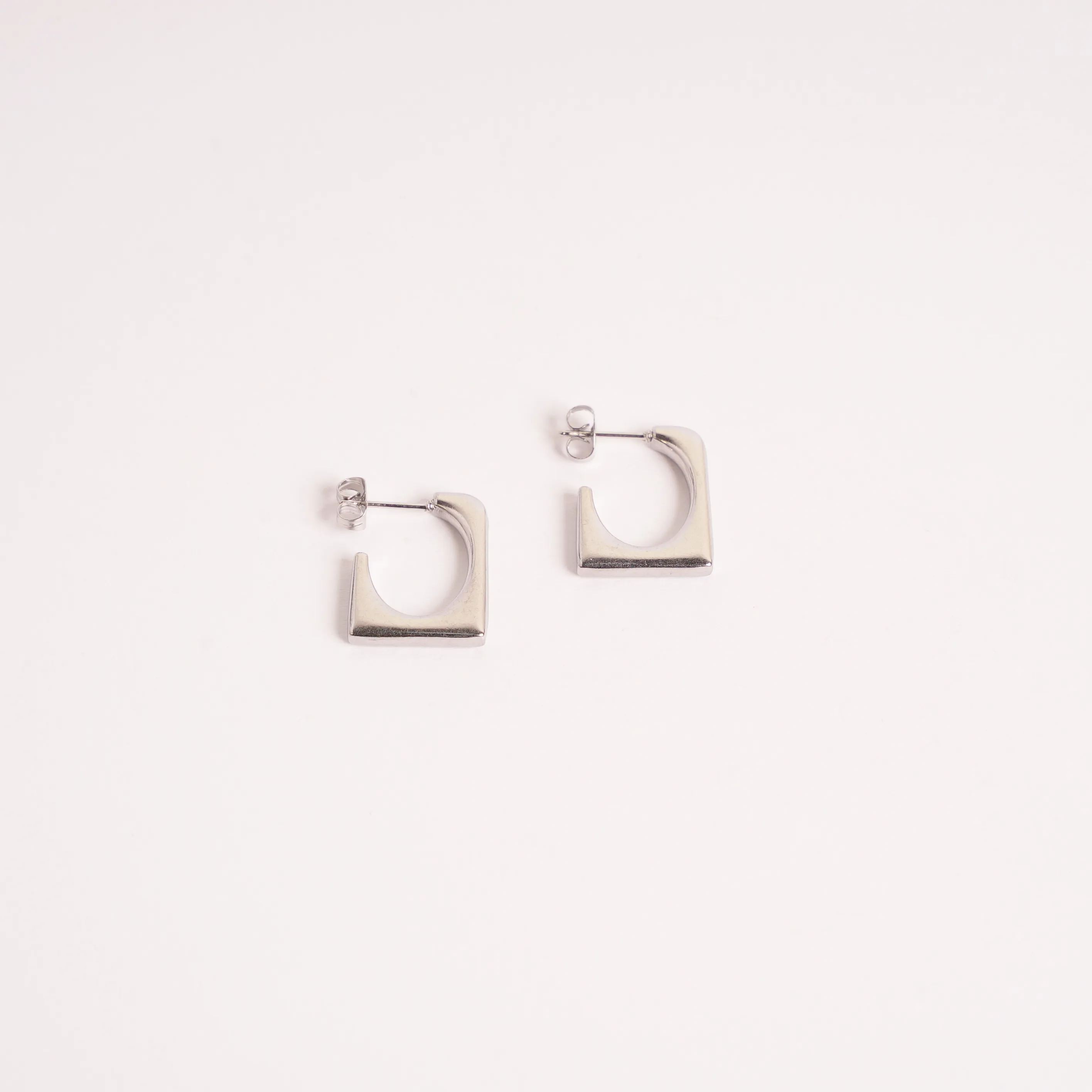 SQUARE STUD EARRING