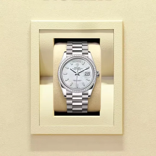 デイデイト 36 | オイスター、36 mm、ホワイトゴールド、ダイヤモンド リファレンス 128399TBR-0023