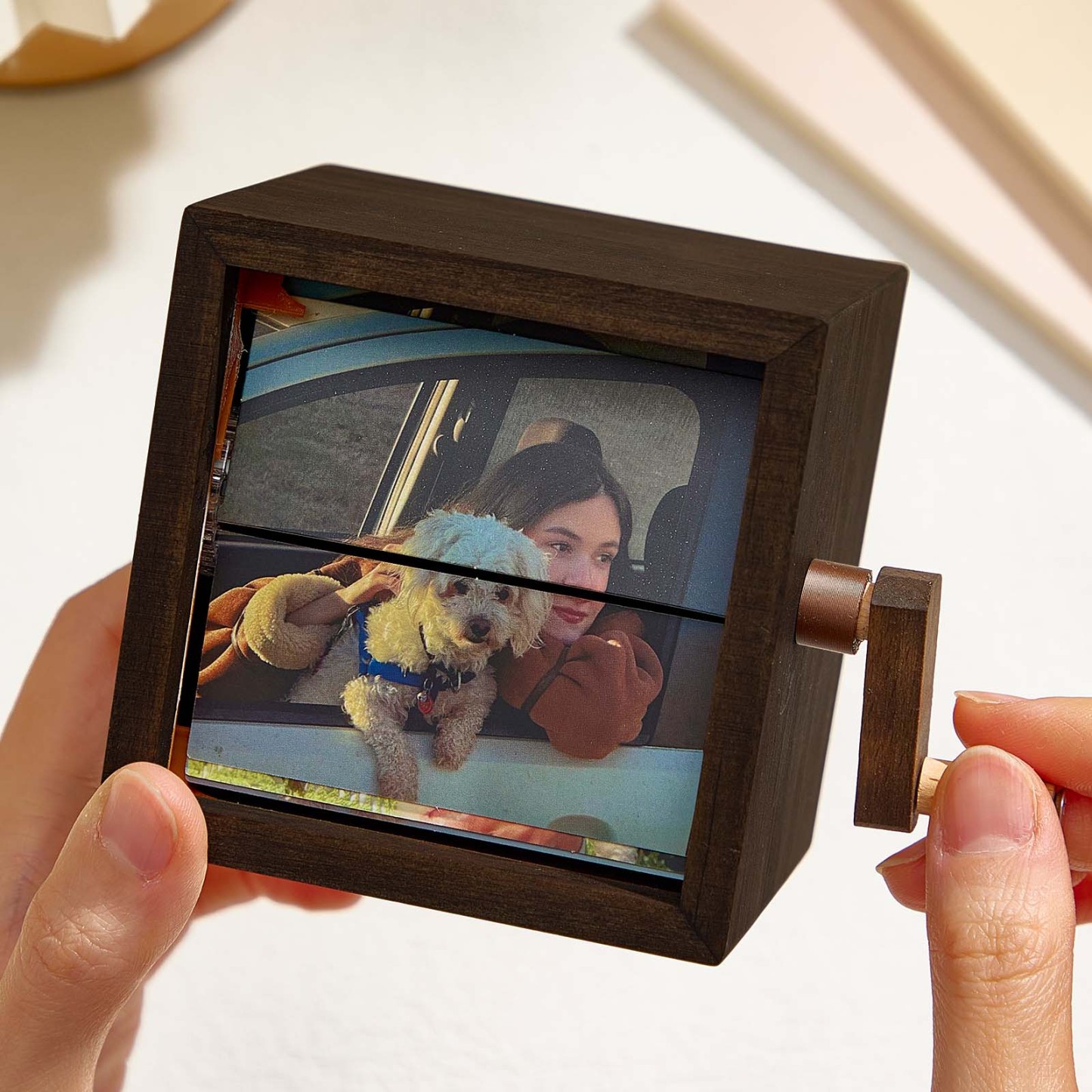 Custom Photo Flipbook Frame Animation Machine Mechanical Hand-cranked Photo Album with Light Black Walnut Baby Photo Cube Frame Creative Gift