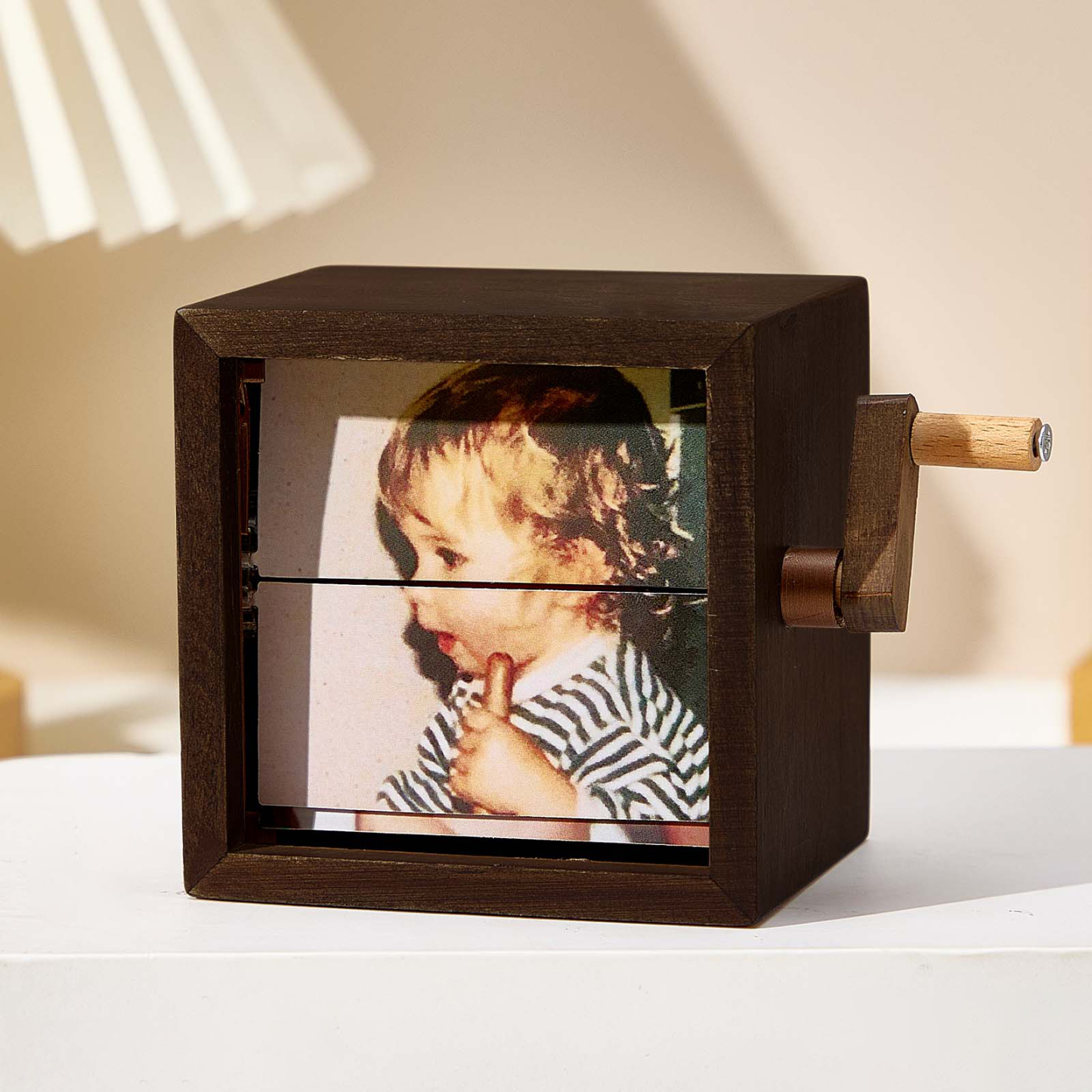 Hand-crank Animation Machine Custom Photo Flipbook Frame Hand-cranked Flipbook Box Supports Custom Video Upload