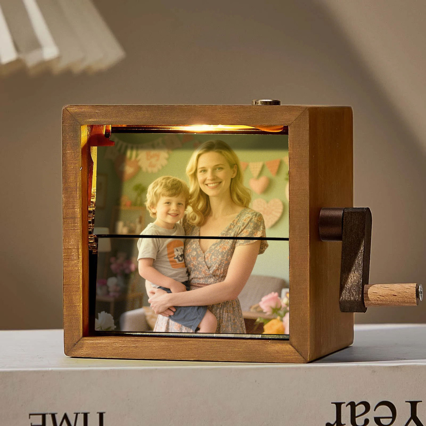 Custom Photo Flipbook Frame Animation Machine Mechanical Hand-cranked Photo Album with Light Unique Mother's Day Gifts