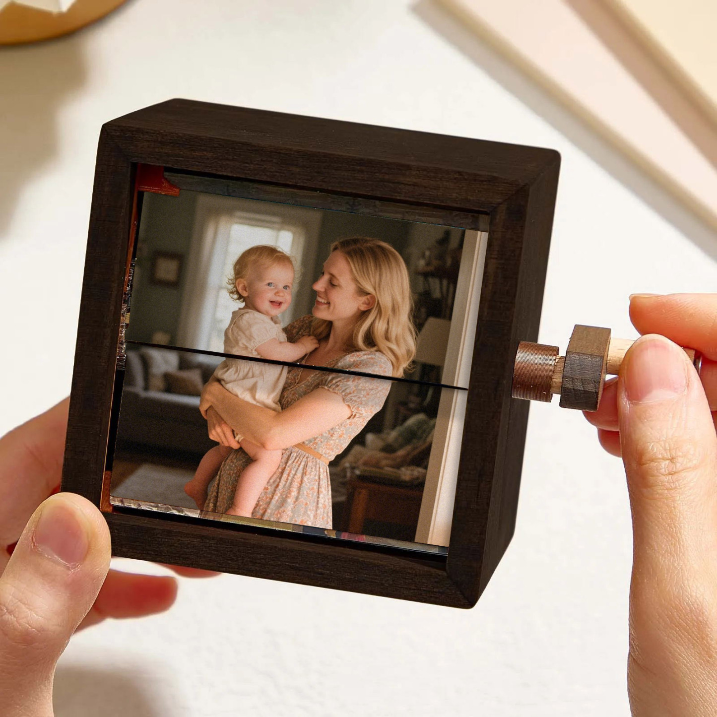 Custom Photo Flipbook Frame Animation Machine Mechanical Hand-cranked Photo Album with Light Unique Mother's Day Gifts