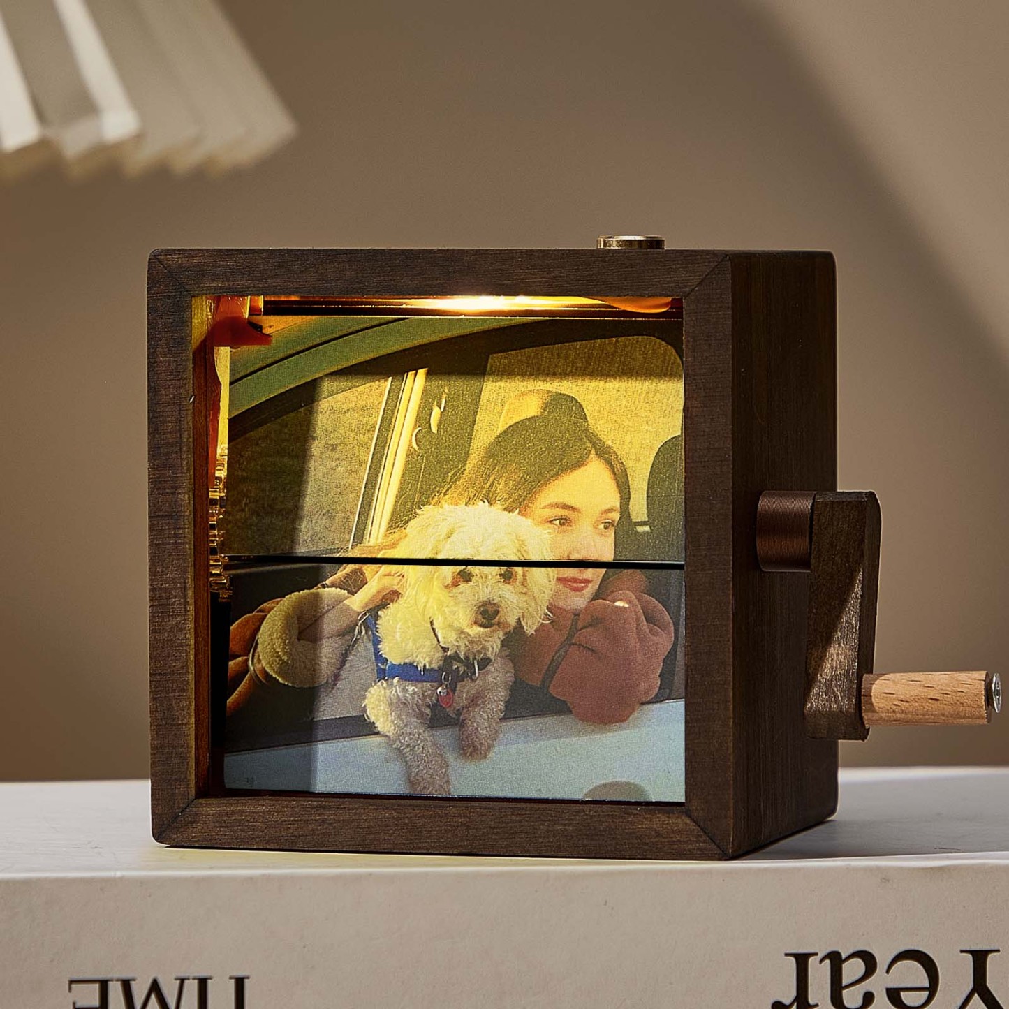 Custom Photo Flipbook Frame Animation Machine Mechanical Hand-cranked Photo Album with Light Black Walnut Baby Photo Cube Frame Creative Gift