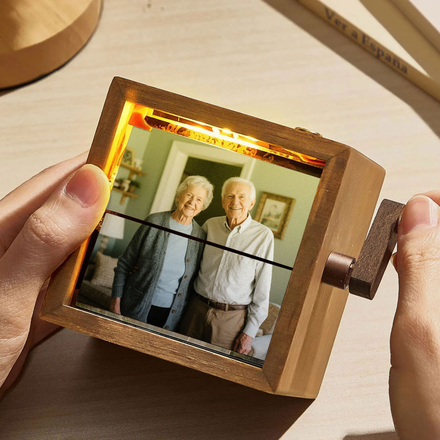 Custom Photo Flipbook Frame Animation Machine Mechanical Hand-cranked Flipbook Box Photo Album with Light Unique Valentine's Day Gifts