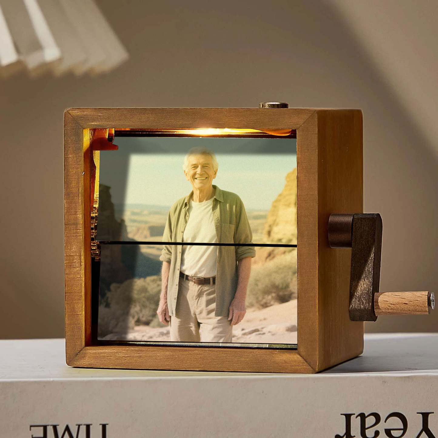 Custom Hand-crank Animation Machine Photo Flipbook Box Interesting Gifts Retirement Gift