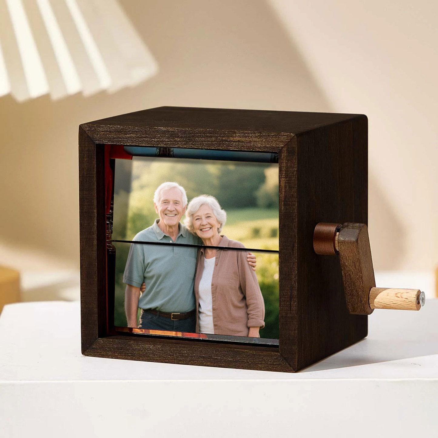Custom Hand-crank Animation Machine Photo Flipbook Box Interesting Gifts Retirement Gift