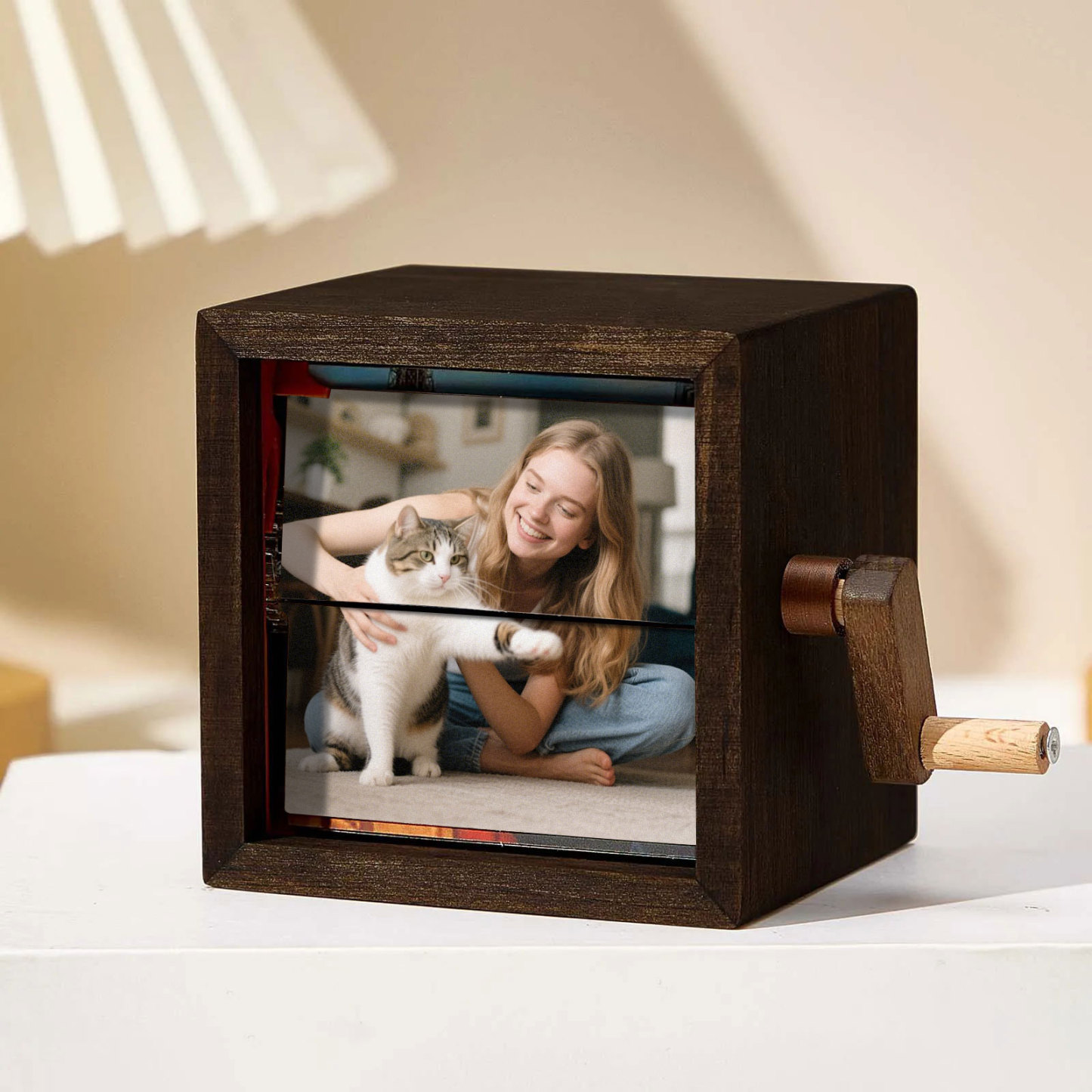 Custom Hand-crank Animation Machine Photo Flipbook Box Interesting Gifts for Pet Lovers