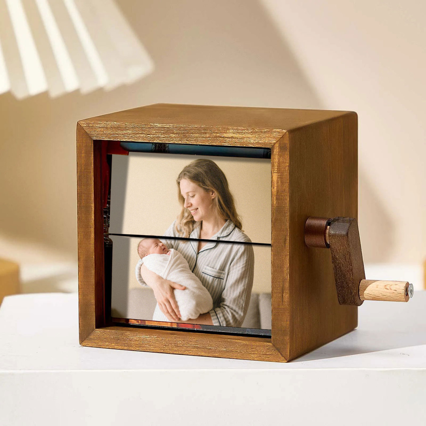 Custom Photo Flipbook Frame Animation Machine Mechanical Hand-cranked Photo Album with Light Unique Valentine's Day Gifts