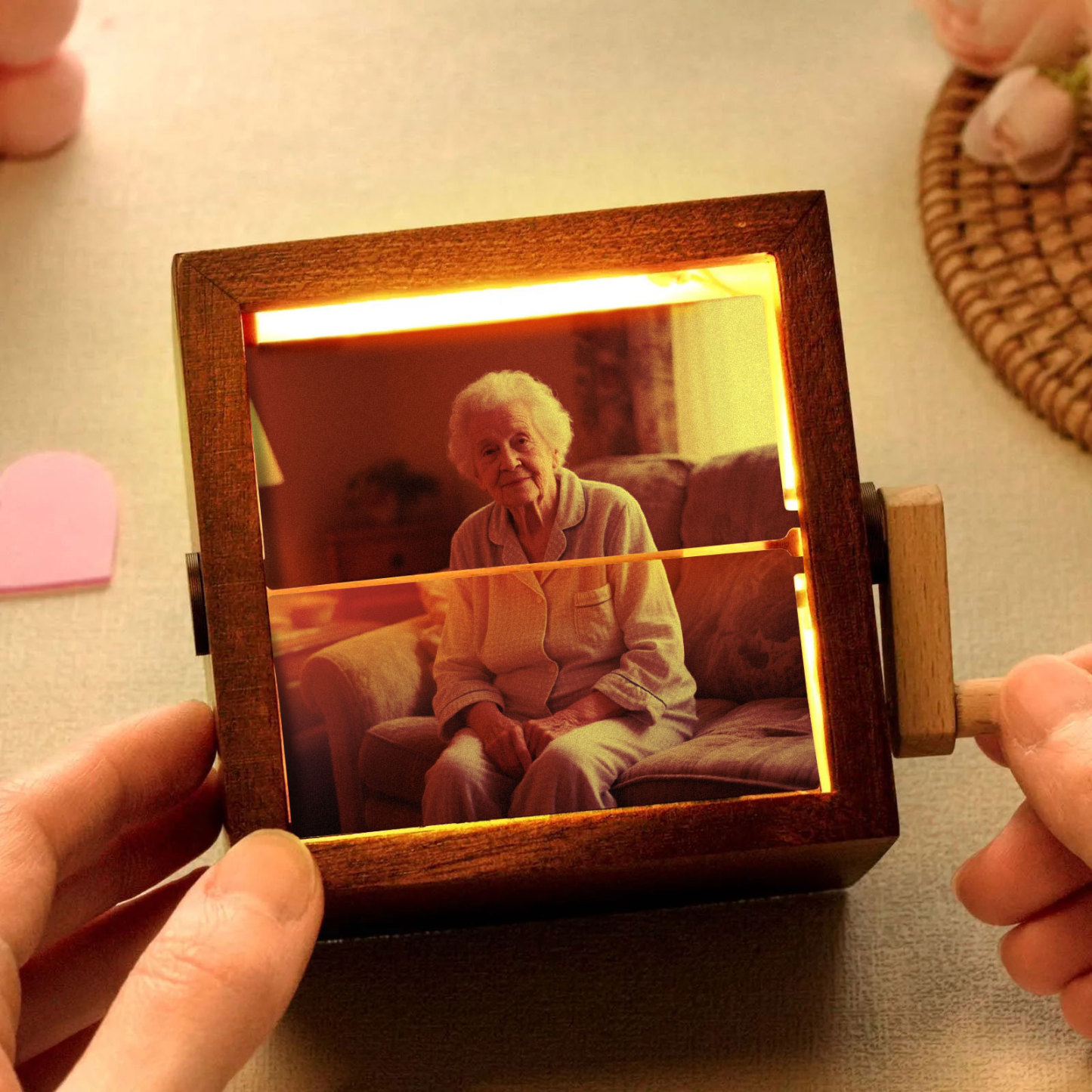 Custom Photo Flipbook Frame Animation Machine Mechanical Hand-cranked Photo Album with Light Unique Valentine's Day Gifts