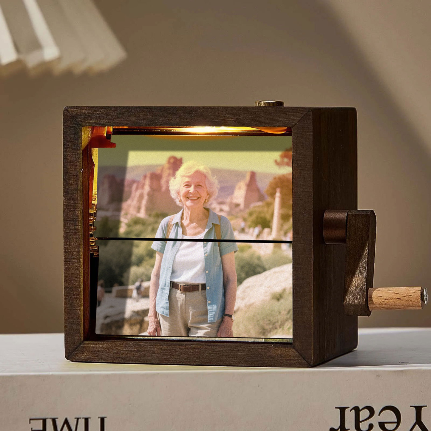 Custom Hand-crank Animation Machine Photo Flipbook Box Interesting Gifts Retirement Gift