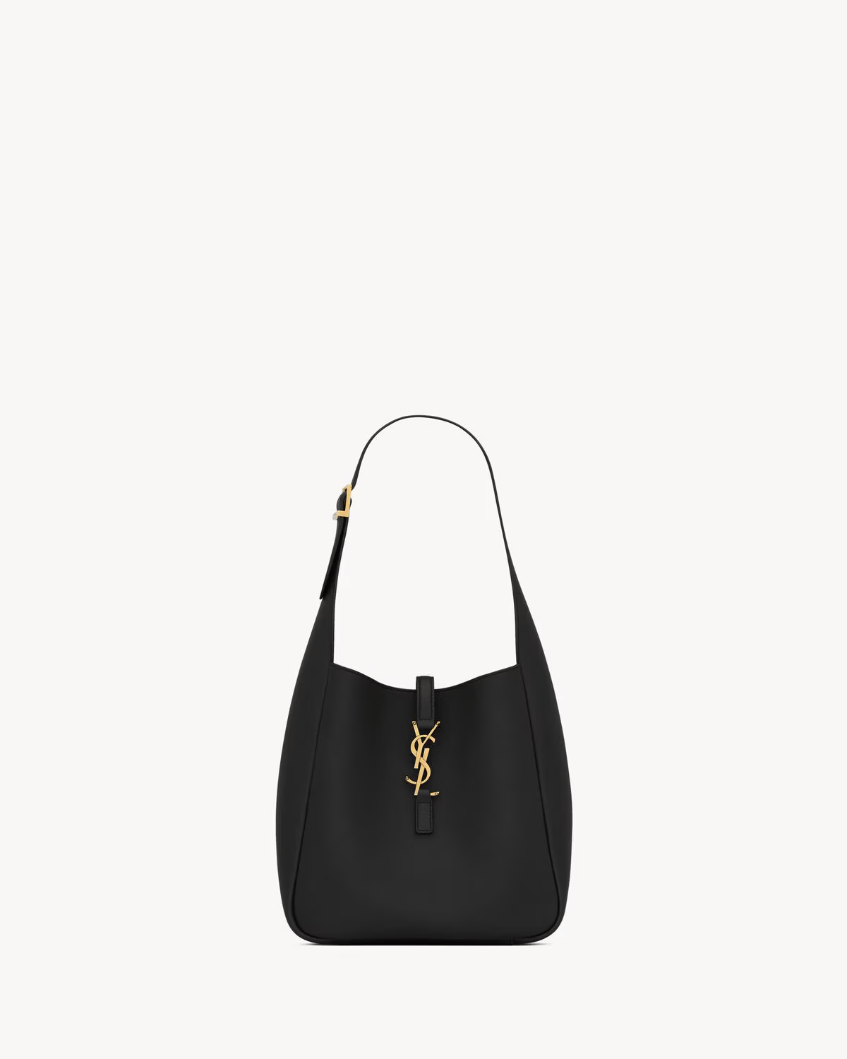 【Saint Laurent】人気雑誌付録🔥夏の最新アイテム！le 5 à 7 ソフトスモール！セレブの必需品！♪海外セレブの間で大人気です^ ^