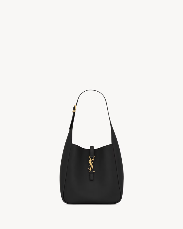 【Saint Laurent】人気雑誌付録🔥夏の最新アイテム！le 5 à 7 ソフトスモール！セレブの必需品！♪海外セレブの間で大人気です^ ^