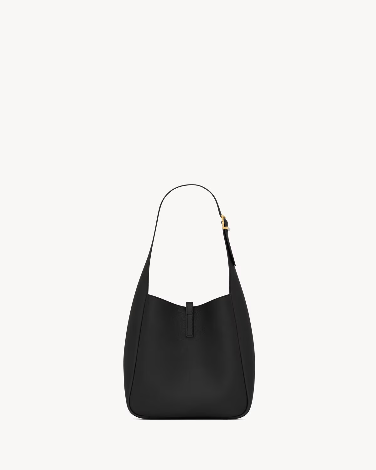 【Saint Laurent】人気雑誌付録🔥夏の最新アイテム！le 5 à 7 ソフトスモール！セレブの必需品！♪海外セレブの間で大人気です^ ^