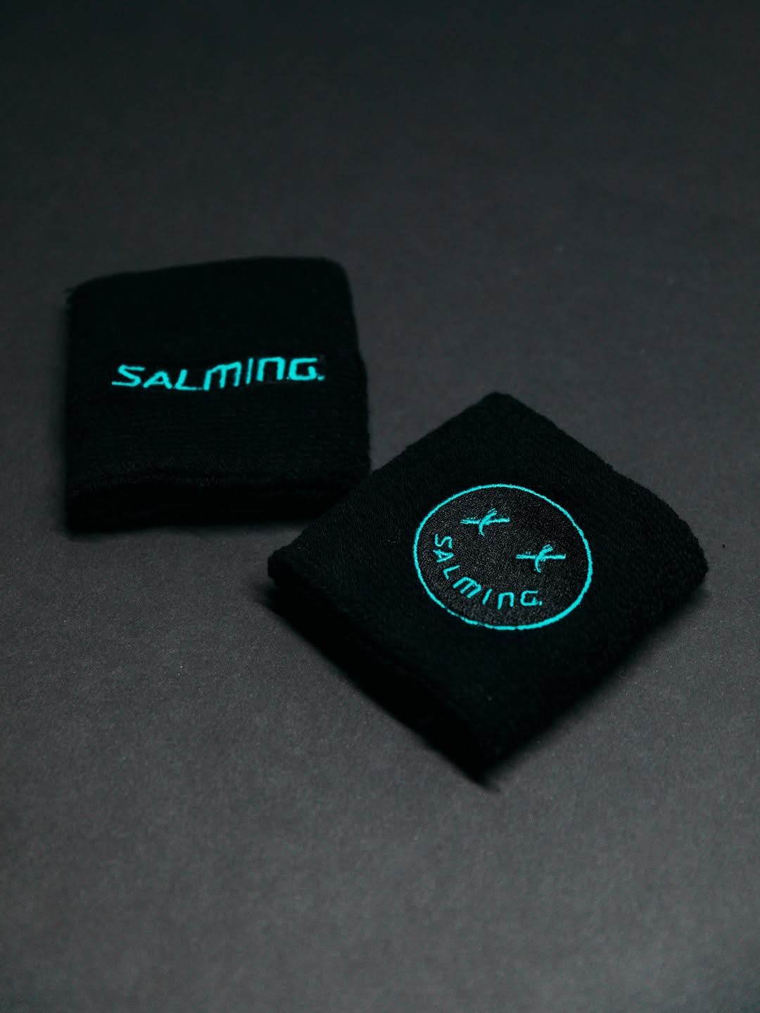SALMING Wristband Short 2-pack ICON Black/Blue