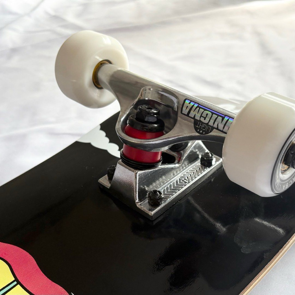 Nomad “Eat”” 7.75”/7.875” Custom Skateboard Complete-Halfpiped