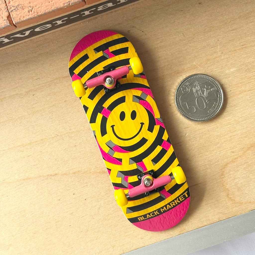 Black Market “3D” 32mm Fingerboard Complete