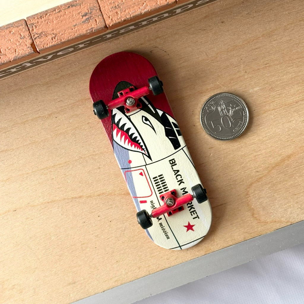 Black Market “Rocket” 32mm Fingerboard Complete