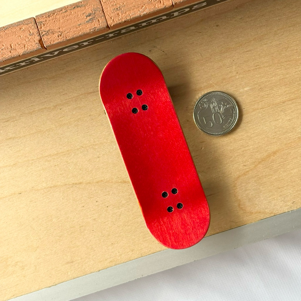 Black Market “Chains” 32mm Fingerboard Complete