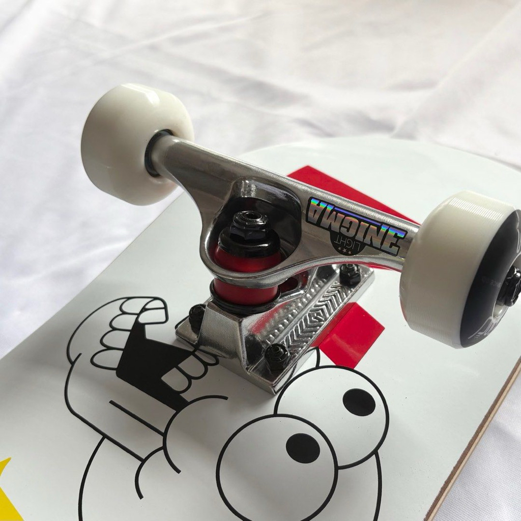 Nomad “Doomsday” 7.875”x 31.25” Custom Skateboard Complete-Halfpiped