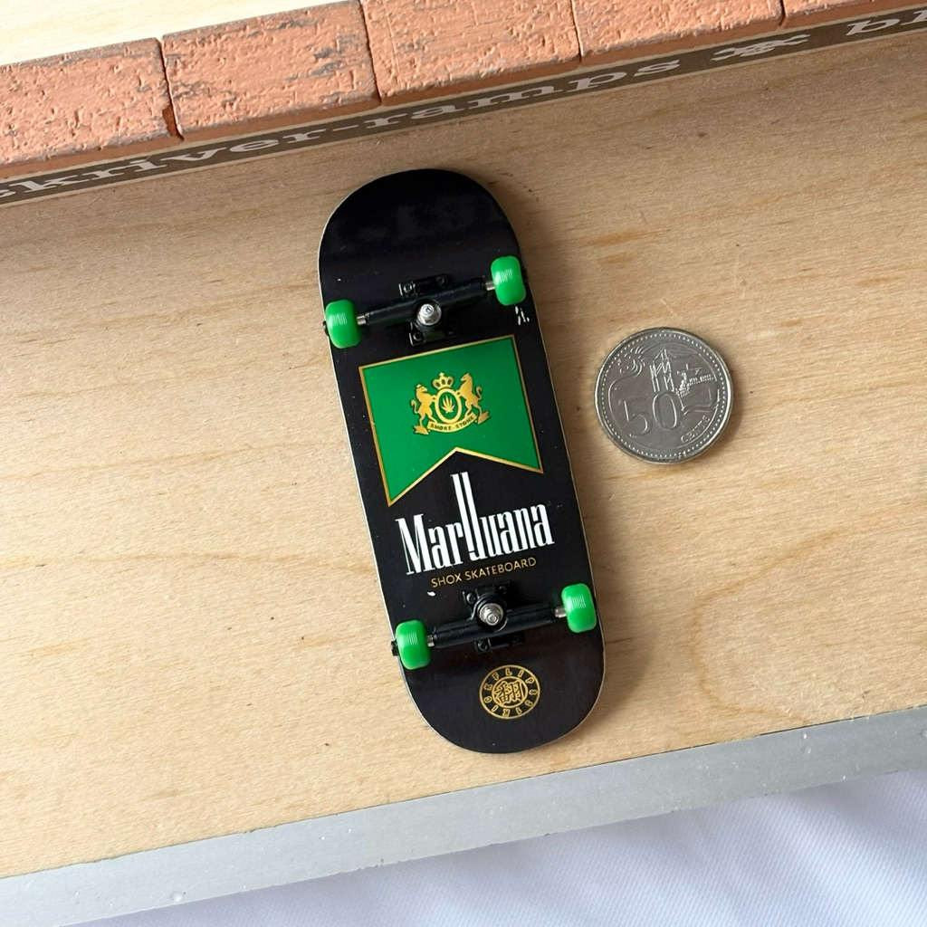 Shox “Black Pack” 35mm Fingerboard Complete