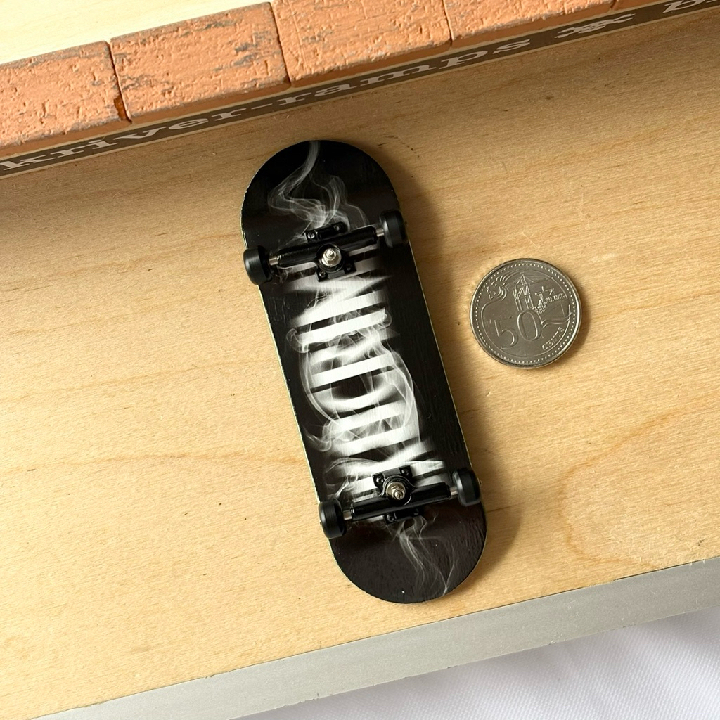 Sk8crime “Fumes” 32mm Fingerboard Complete