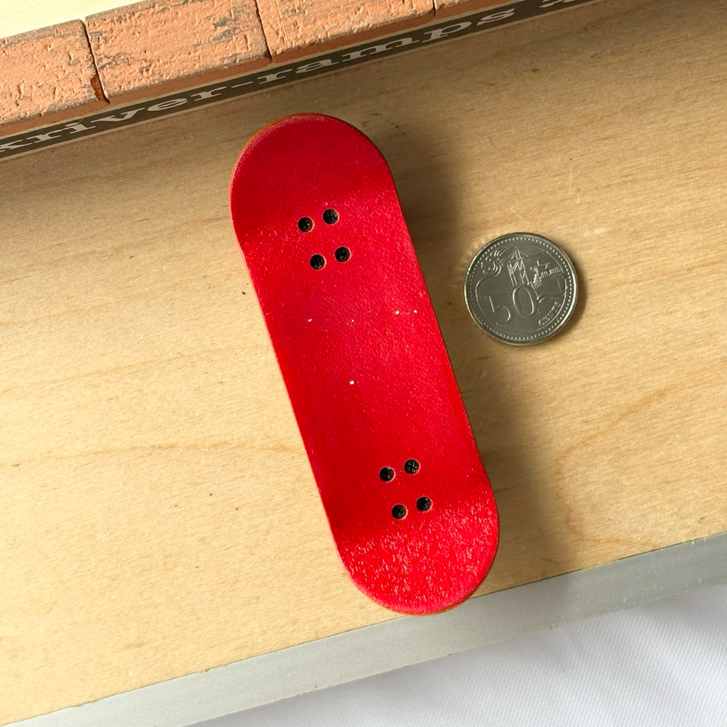 Black Market “Wings” 32mm Fingerboard Complete