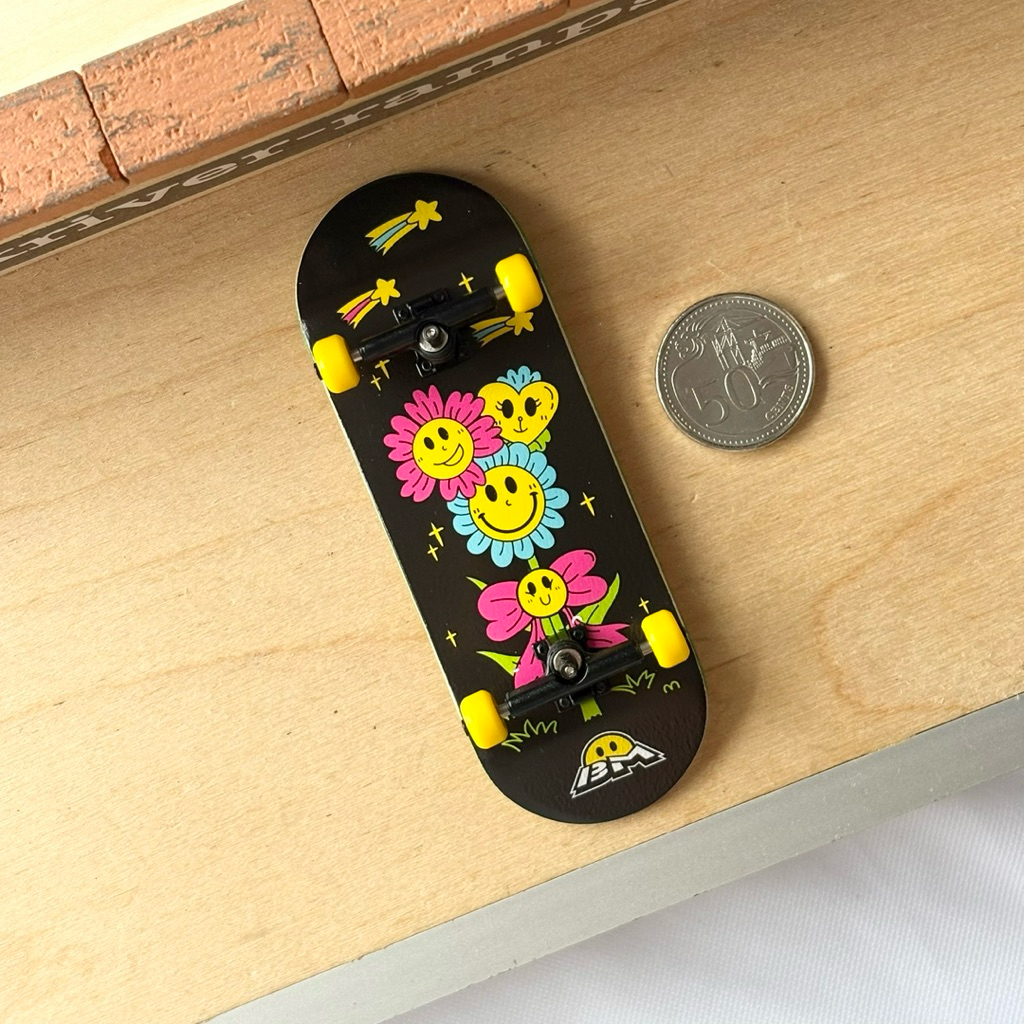 Black Market “Flower” 34mm Fingerboard Complete