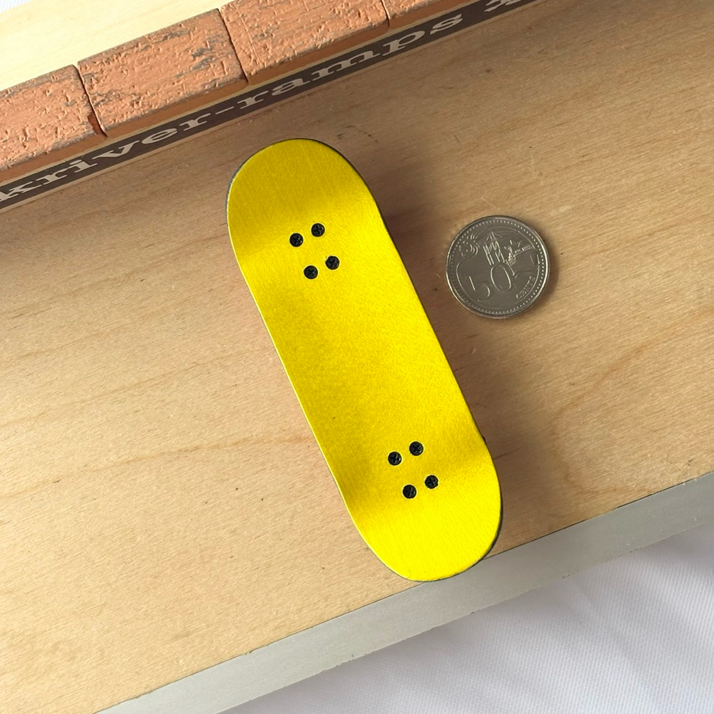 Black Market “Mood” 32mm Fingerboard Complete