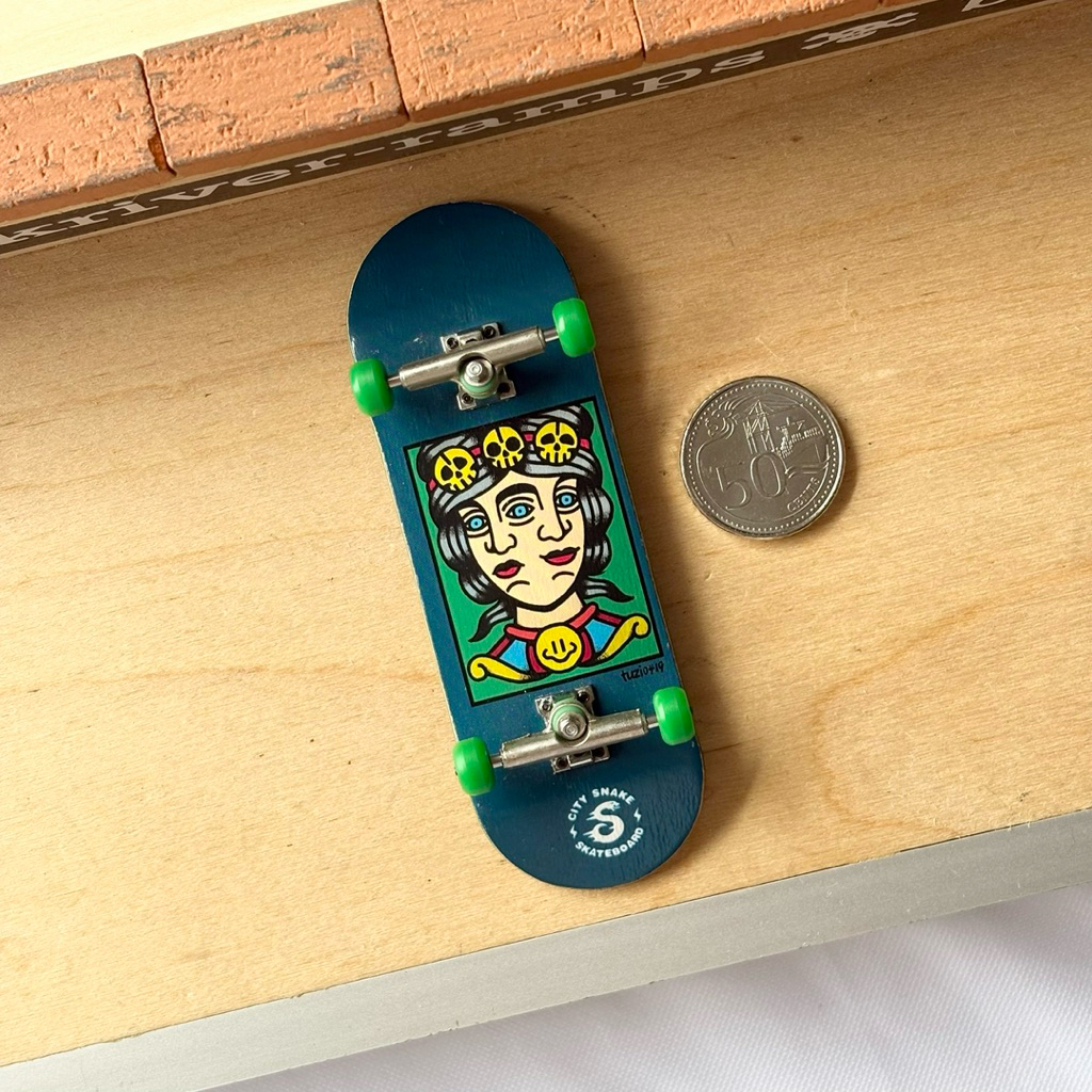 City Snake “Lady” 32mm Fingerboard Complete
