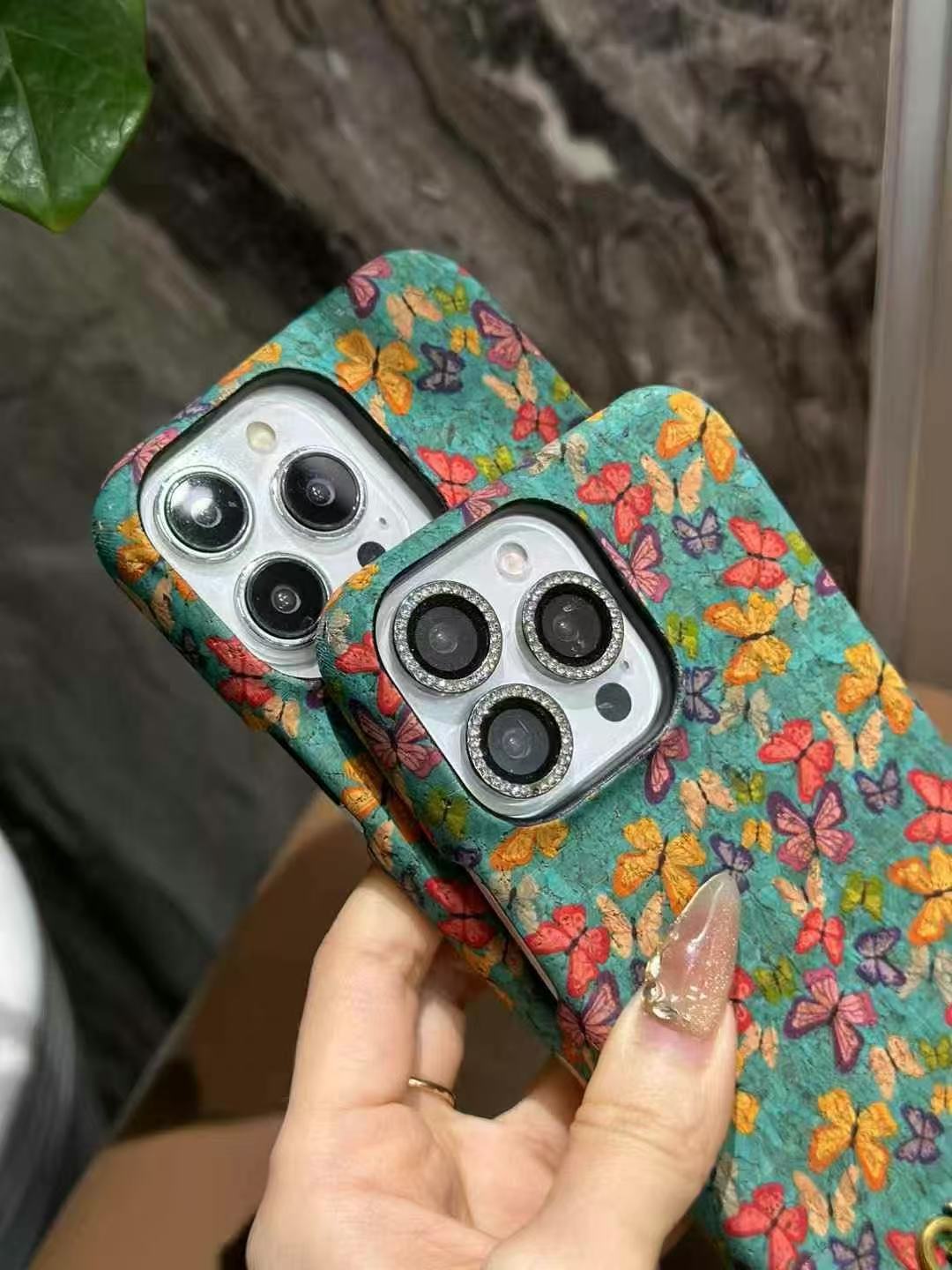GUCCI復古皮紋油邊半包手機殼(不帶手鏈)-美觀與使用結合! 專櫃皮質製作,不與地攤貨比較!