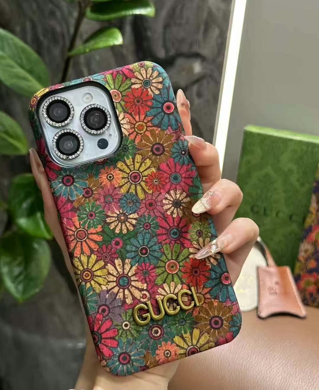 GUCCI復古皮紋油邊半包手機殼(不帶手鏈)-美觀與使用結合! 專櫃皮質製作,不與地攤貨比較!
