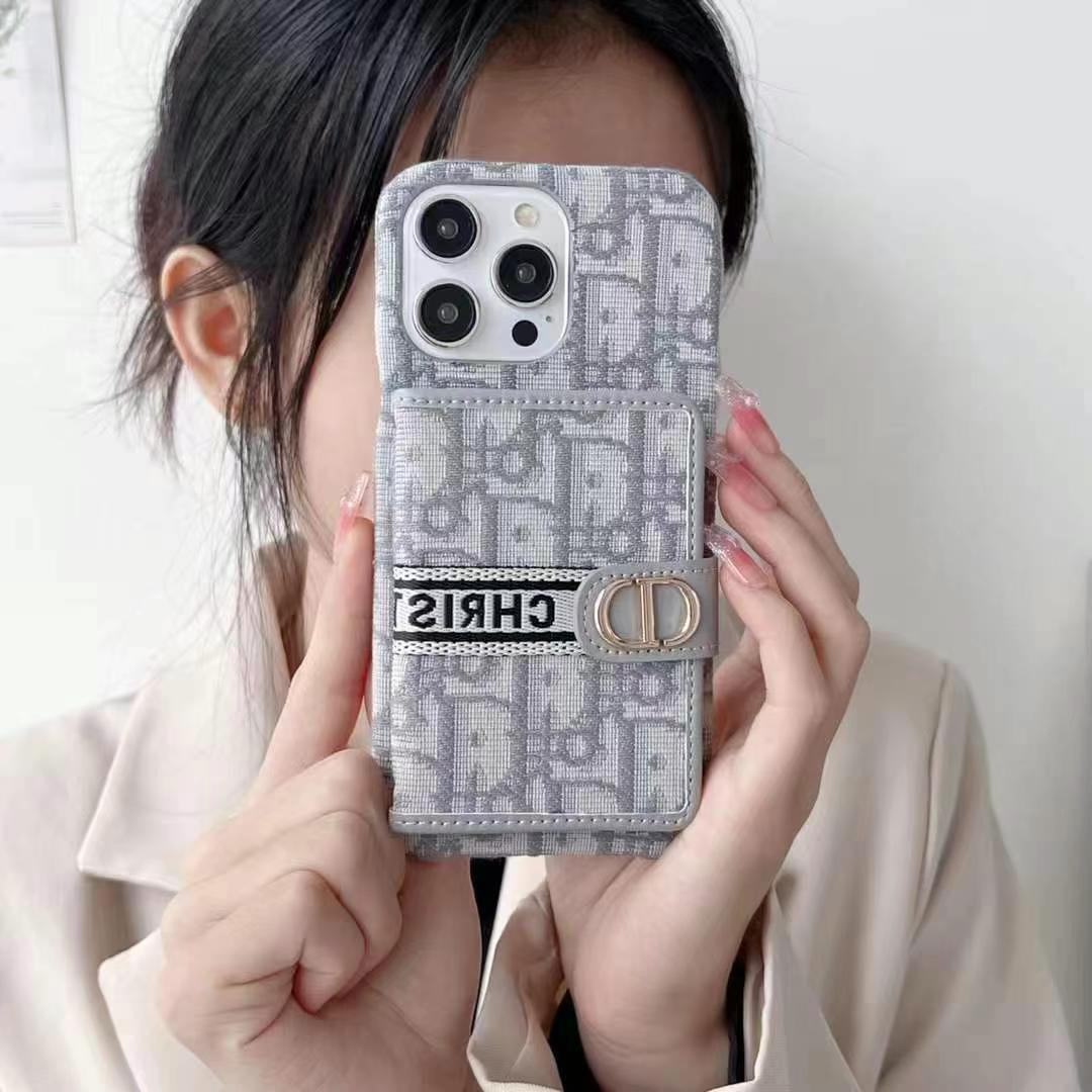 DIOR迪奧刺繡款手機卡包(帶背帶)-美觀與使用結合! 專櫃皮質製作,不與地攤貨比較!