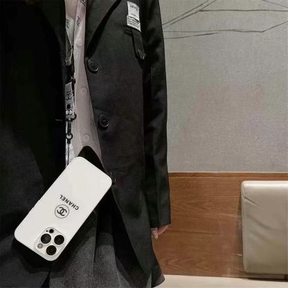 簡約CHANEL磨砂玻璃手機殼（帶背帶）-美觀與使用結合！ 專櫃皮質製作，不與地攤貨比較！
