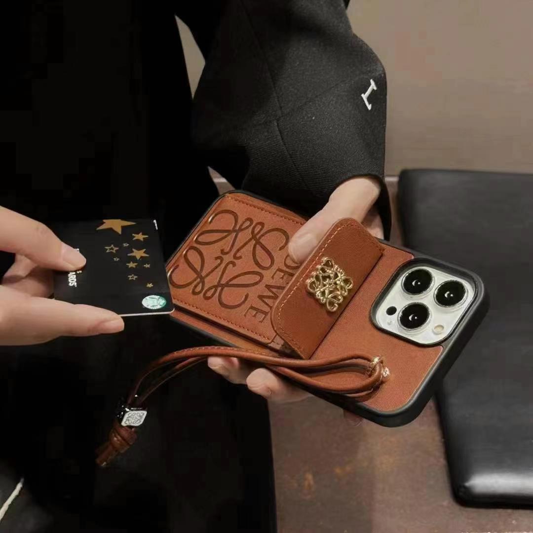 LOEWE 手機卡包(帶手鏈)-美觀與使用結合! 專櫃皮質製作,不與地攤貨比較!