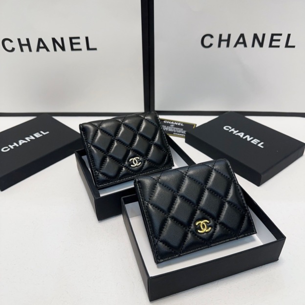 シャネル「Chanel」 ラムスキン フラップ ウォレット 財布