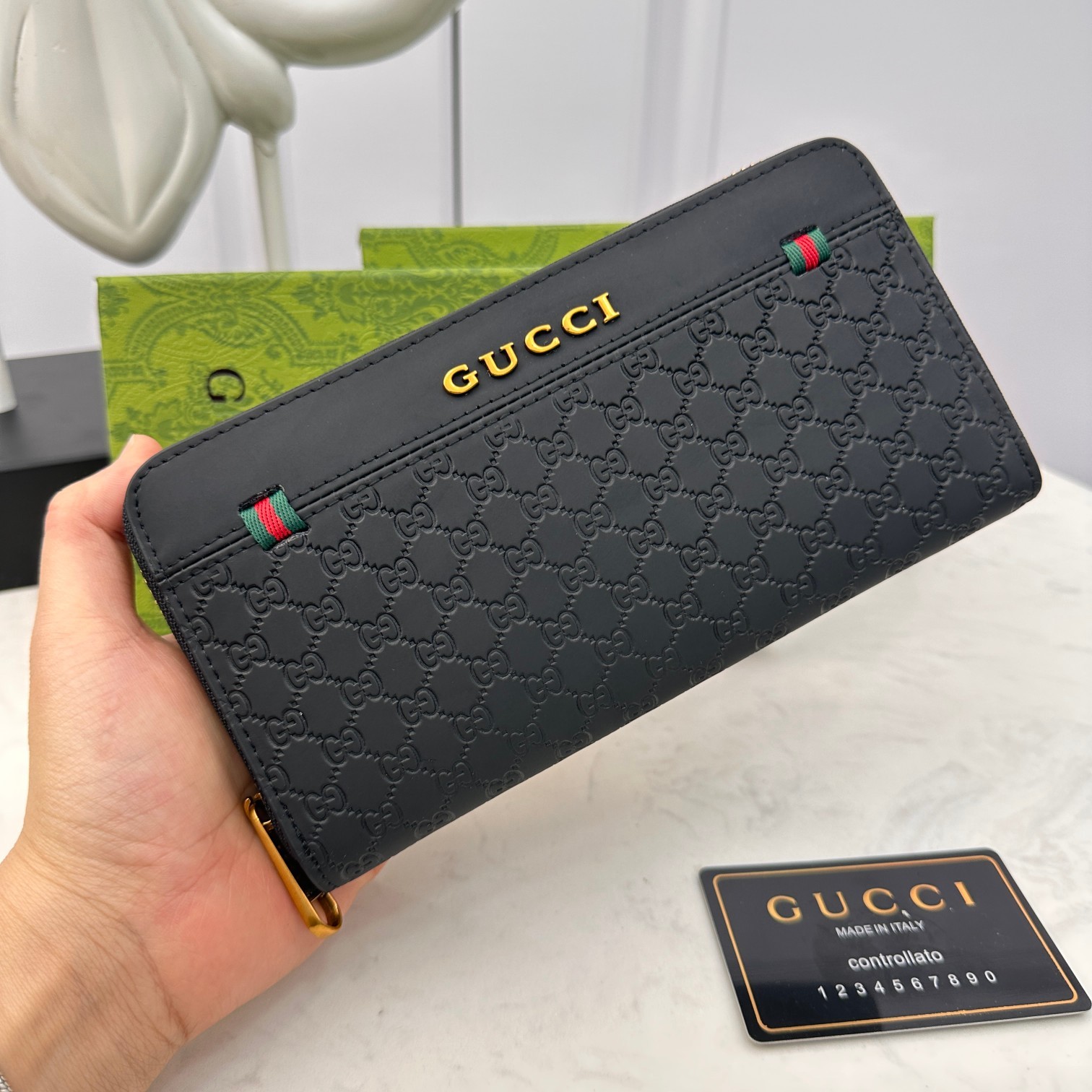 グッチ「Gucci」シグネチャー レザー ウェブ ジップアラウンドウォレット