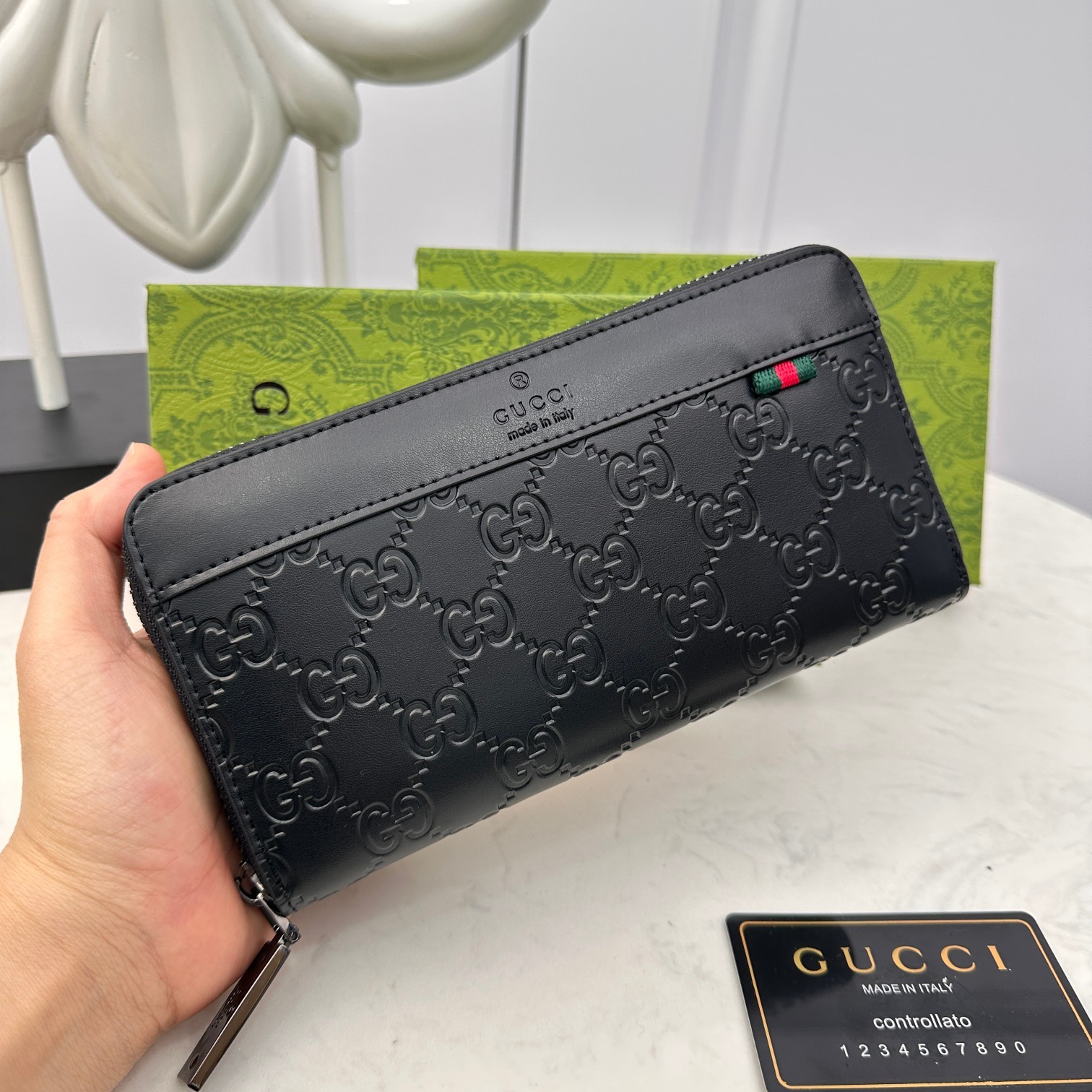 グッチ「Gucci」シグネチャー レザー ウェブ ジップアラウンドウォレット