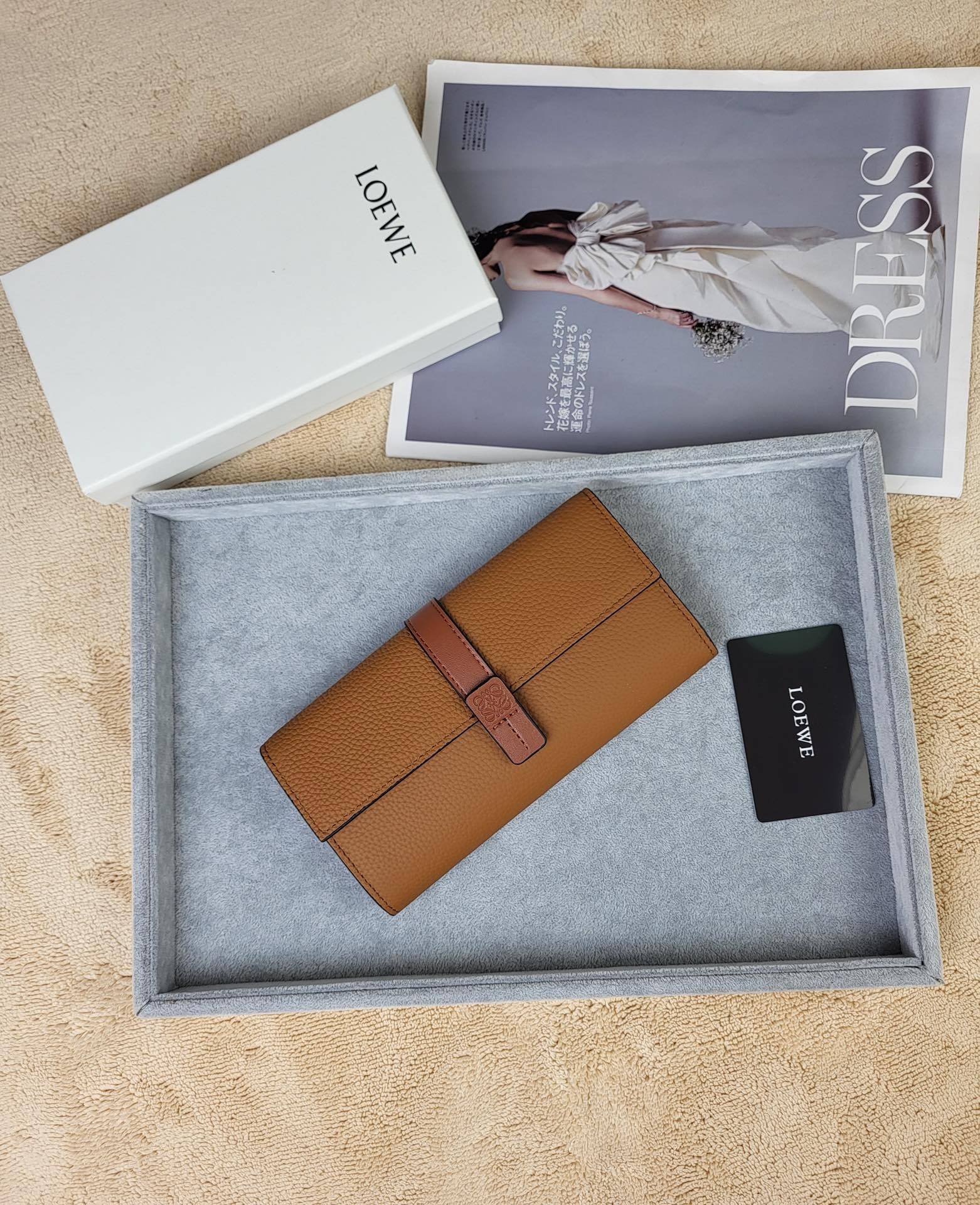 ロエベ「LOEWE」アナグラム コンティネンタル ウォレット 6色