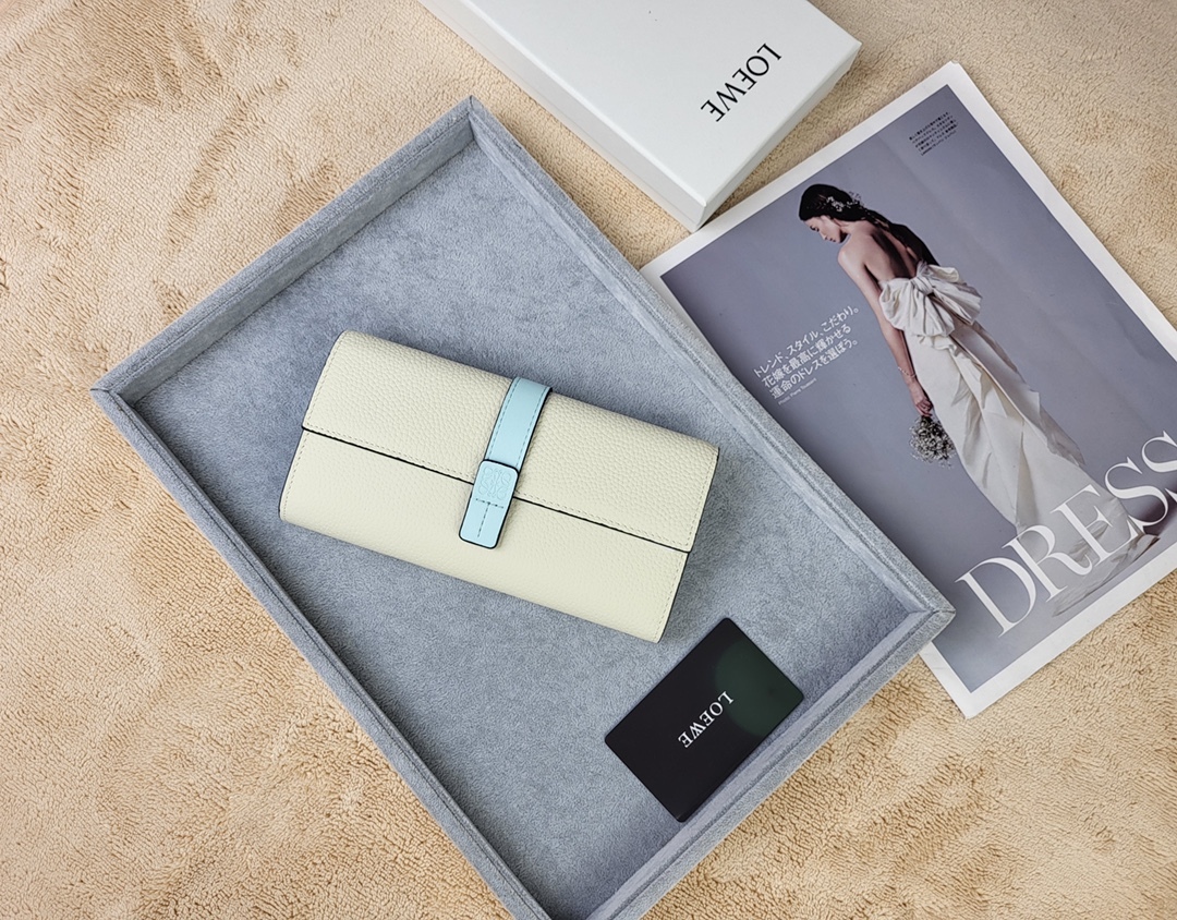 ロエベ「LOEWE」アナグラム コンティネンタル ウォレット 6色