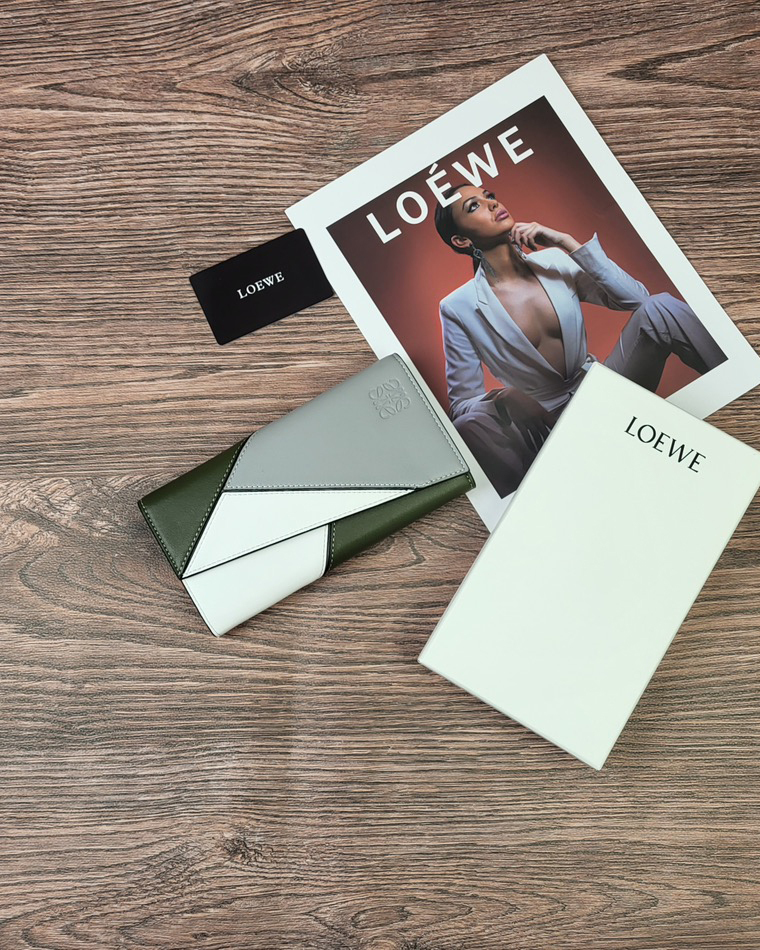 ロエベ「LOEWE」アナグラム コンティネンタル ウォレット 5色