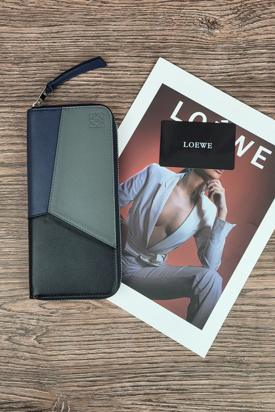 ロエベ「LOEWE」ジッパー付き財布 5色